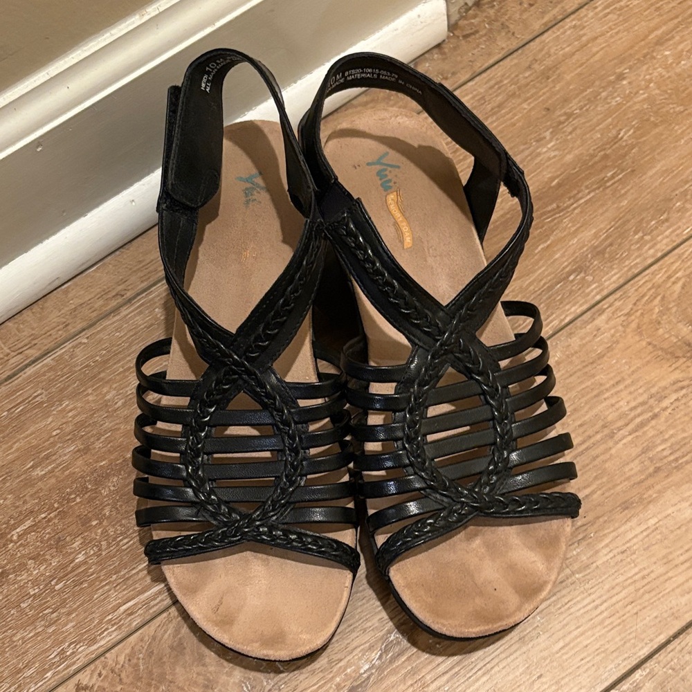 Yuu Black Multi-Strap Slingback Sandals